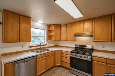 2799 S 12th St, Lebanon, OR 97355 - Photo 8