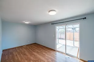 1024 S 10th St, Lebanon, OR 97355 - Photo 10