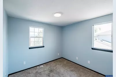 1024 S 10th St, Lebanon, OR 97355 - Photo 20