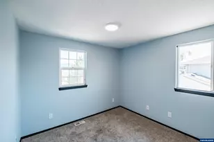 1024 S 10th St, Lebanon, OR 97355 - Photo 20