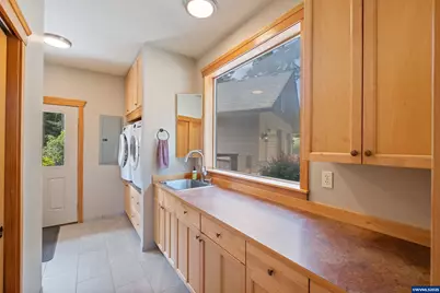 24911 Gap Rd, Brownsville, OR 97327 - Photo 16