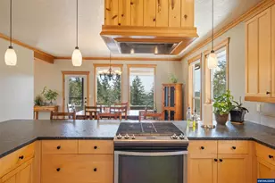 24911 Gap Rd, Brownsville, OR 97327 - Photo 14