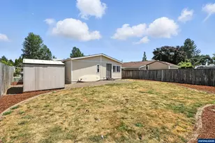 1000 S McKern Ct, Newberg, OR 97132 - Photo 12