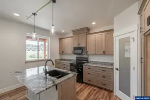 4549 Kalmia St, Sweet Home, OR 97386 - Photo 12