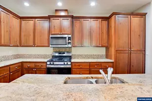 388 Market St, Salem, OR 97301 - Photo 10