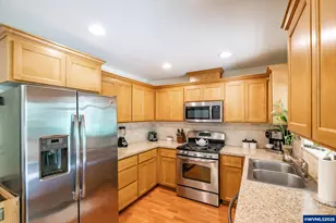 1774 Grape Ct, Sweet Home, OR 97386 - Photo 8