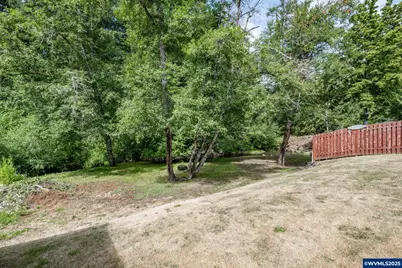 1774 Grape Ct, Sweet Home, OR 97386 - Photo 30