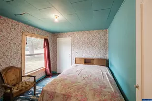 554 Mitchell St, Falls City, OR 97344 - Photo 14