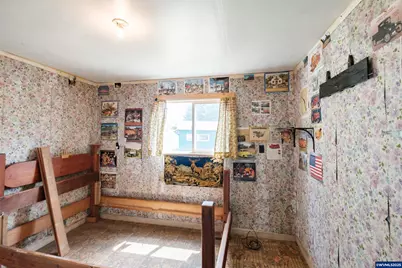 554 Mitchell St, Falls City, OR 97344 - Photo 16