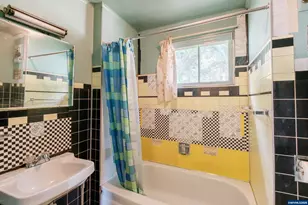 554 Mitchell St, Falls City, OR 97344 - Photo 14