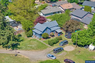 1133 Irvington Dr, Eugene, OR 97404 - Photo 12