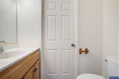 1133 Irvington Dr, Eugene, OR 97404 - Photo 38