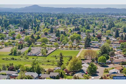 1133 Irvington Dr, Eugene, OR 97404 - Photo 8