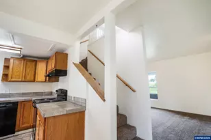 1133 Irvington Dr, Eugene, OR 97404 - Photo 40