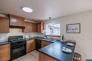 29509 NE Pheasant Ave, Corvallis, OR 97333 - Photo 12