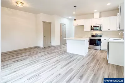 1174 7th St NW, Salem, OR 97304 - Photo 2