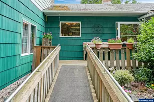 8645 Highland Rd, Independence, OR 97351 - Photo 10