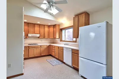 243 SE Harney St, Sheridan, OR 97378 - Photo 12