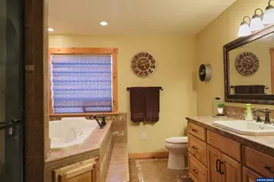 222 SE Whitten Rd, Mill City, OR 97360 - Photo 20