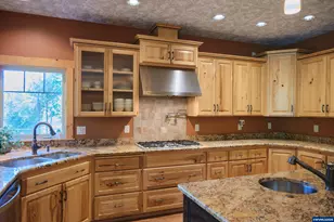 222 SE Whitten Rd, Mill City, OR 97360 - Photo 6