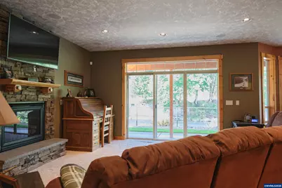 222 SE Whitten Rd, Mill City, OR 97360 - Photo 10