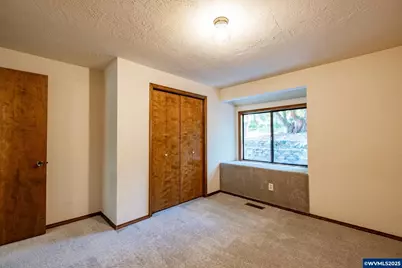 37152 Deadwood Dr, Lebanon, OR 97355 - Photo 20