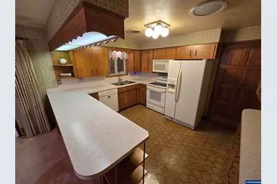 1104 29th Av SW, Albany, OR 97321 - Photo 10