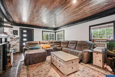 1082 Cascade Dr NW, Salem, OR 97304 - Photo 4