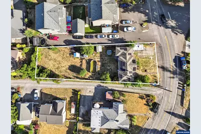 1082 Cascade Dr NW, Salem, OR 97304 - Photo 1