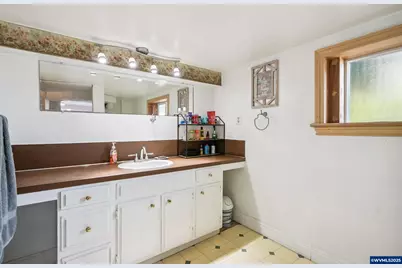 1082 Cascade Dr NW, Salem, OR 97304 - Photo 28