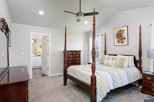 2054 SE Academy St, Dallas, OR 97338 - Photo 14