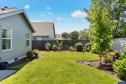 2054 SE Academy St, Dallas, OR 97338 - Photo 24