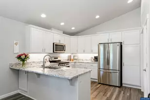 2054 SE Academy St, Dallas, OR 97338 - Photo 6