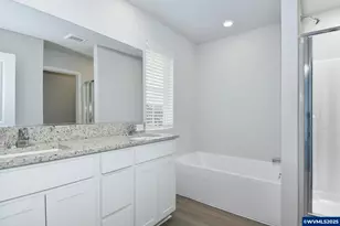 1122 Parkside Ave, Woodburn, OR 97071 - Photo 16