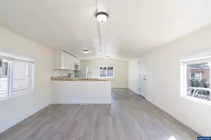 2031 Kennedy Cir NE, Keizer, OR 97303 - Photo 8