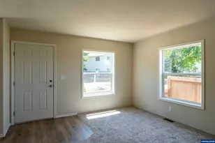 200 Market St, Lebanon, OR 97355 - Photo 6