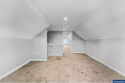 221 SW Rainbow Av, Dallas, OR 97338 - Photo 26