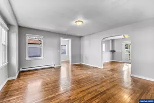 221 SW Rainbow Ave, Dallas, OR 97338 - Photo 6