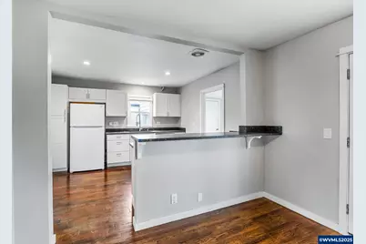 221 SW Rainbow Av, Dallas, OR 97338 - Photo 10