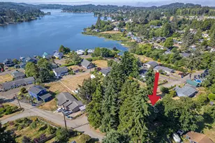 4925 NE 49th St, Neotsu, OR 97364 - Photo 2