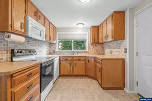 4925 NE 49th St, Neotsu, OR 97364 - Photo 4