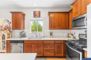 901 Riley Dr NE, Silverton, OR 97381 - Photo 10