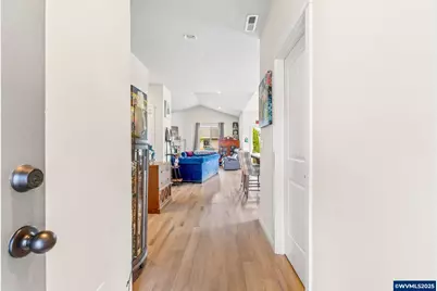 901 Riley Dr NE, Silverton, OR 97381 - Photo 4