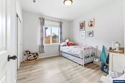 901 Riley Dr NE, Silverton, OR 97381 - Photo 18