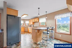 12111 Cougar Ln SE, Turner, OR 97392 - Photo 6