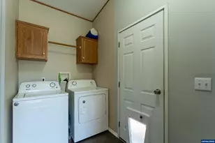 1284 N 19th St, Philomath, OR 97370 - Photo 10