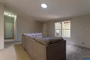 1284 N 19th St, Philomath, OR 97370 - Photo 4