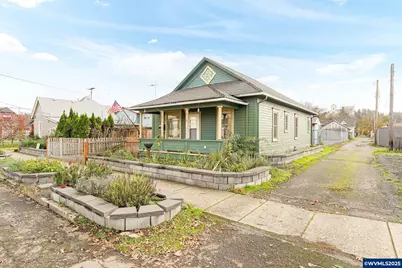 165 SE Clay St, Dallas, OR 97338 - Photo 2