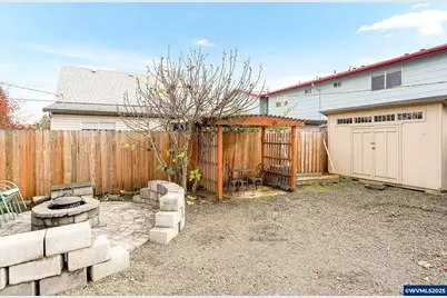 165 SE Clay St, Dallas, OR 97338 - Photo 34