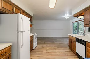 1510 Parkway Dr NW, Salem, OR 97304 - Photo 10